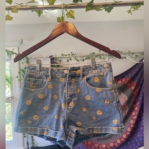 Pacsun daisy mom short- size 25